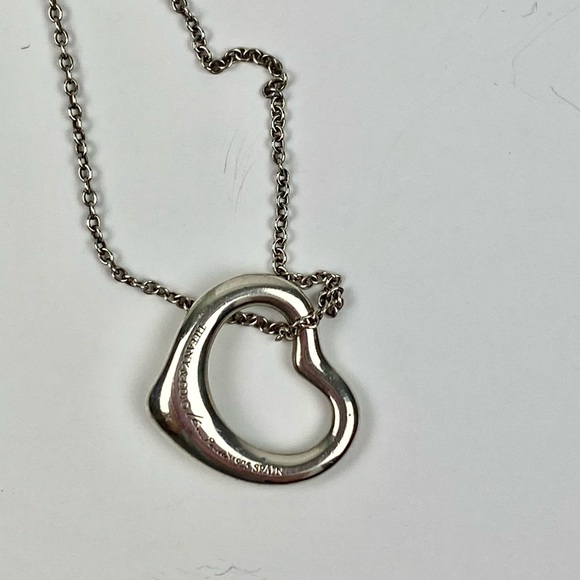 Tiffany & Co Elsa Perretti Open Heart Small Necklace - Picture 3 of 10